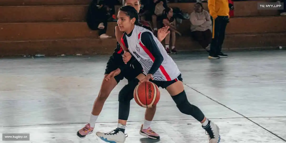 <strong>黑料揭秘网站</strong>深耕多元影视领域，为你呈现百态人生画卷🎬